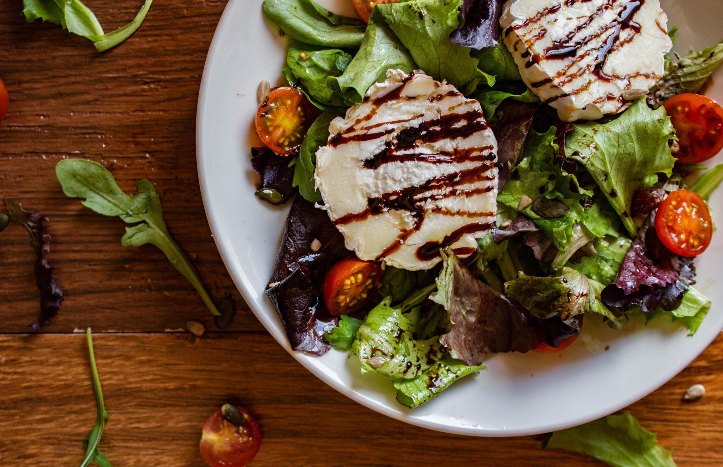 Ensalada de queso de cabra